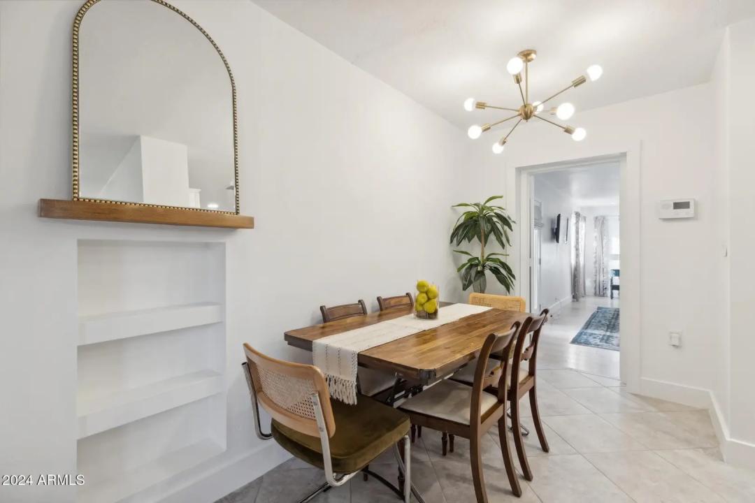 Real Estate Picture 8