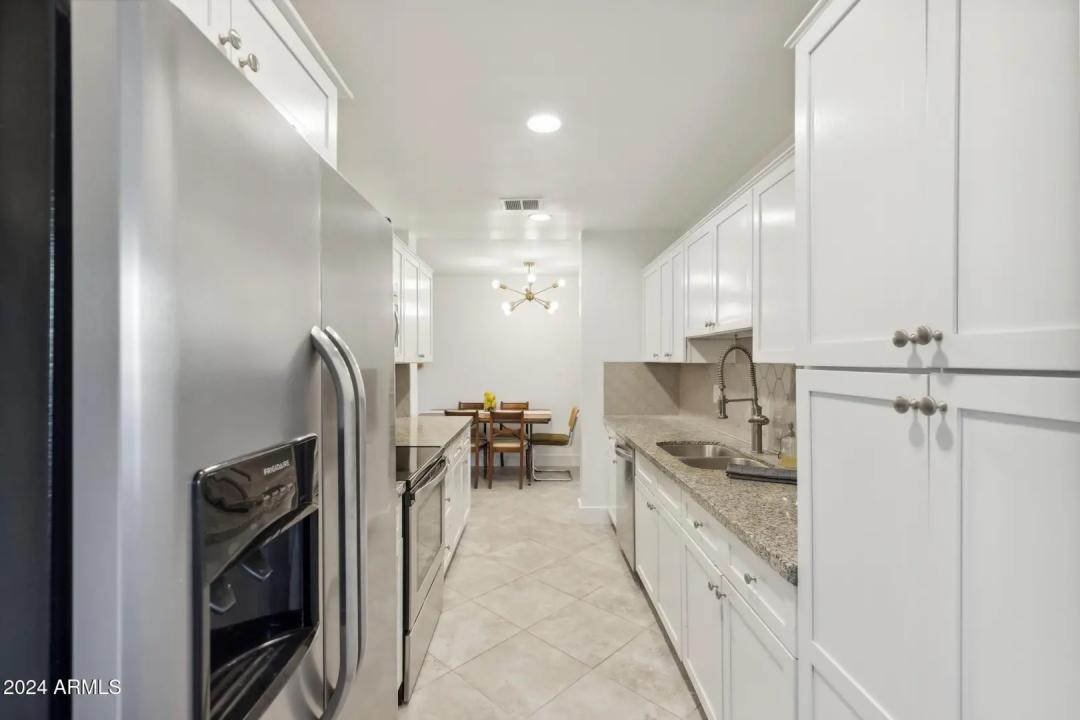 Real Estate Picture 14