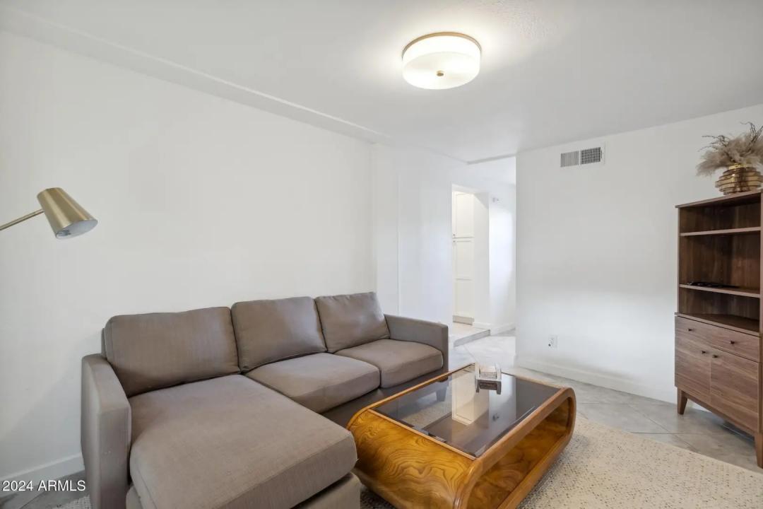 Real Estate Picture 15