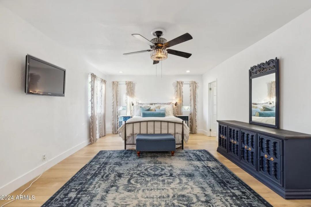 Real Estate Picture 22