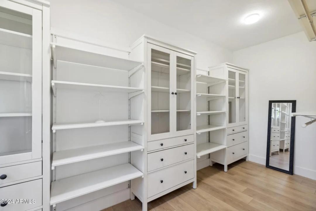 Real Estate Picture 28