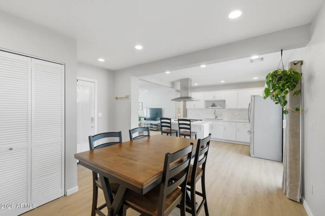 Real Estate Picture 15