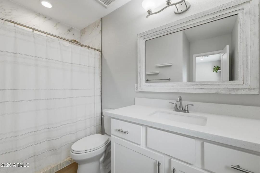 Real Estate Picture 21