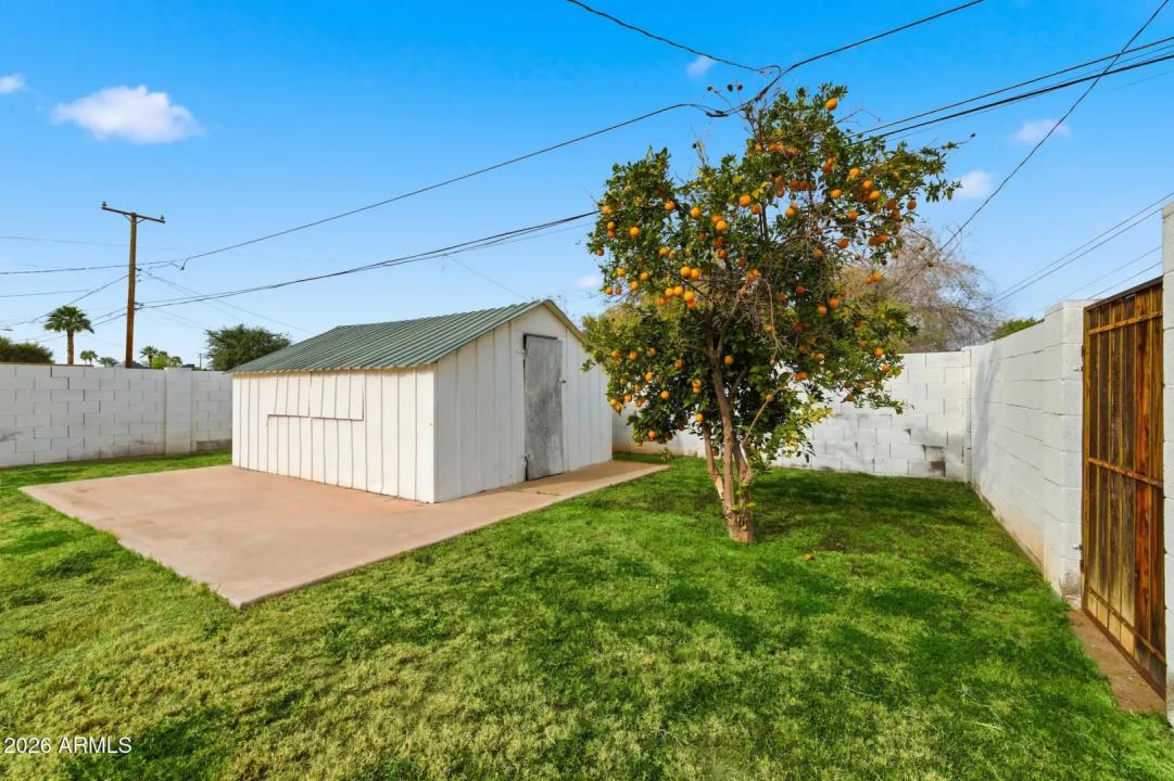 Real Estate Picture 32