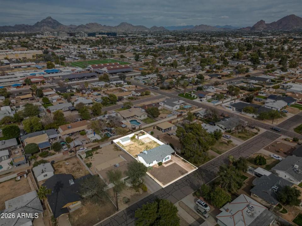 Real Estate Picture 33