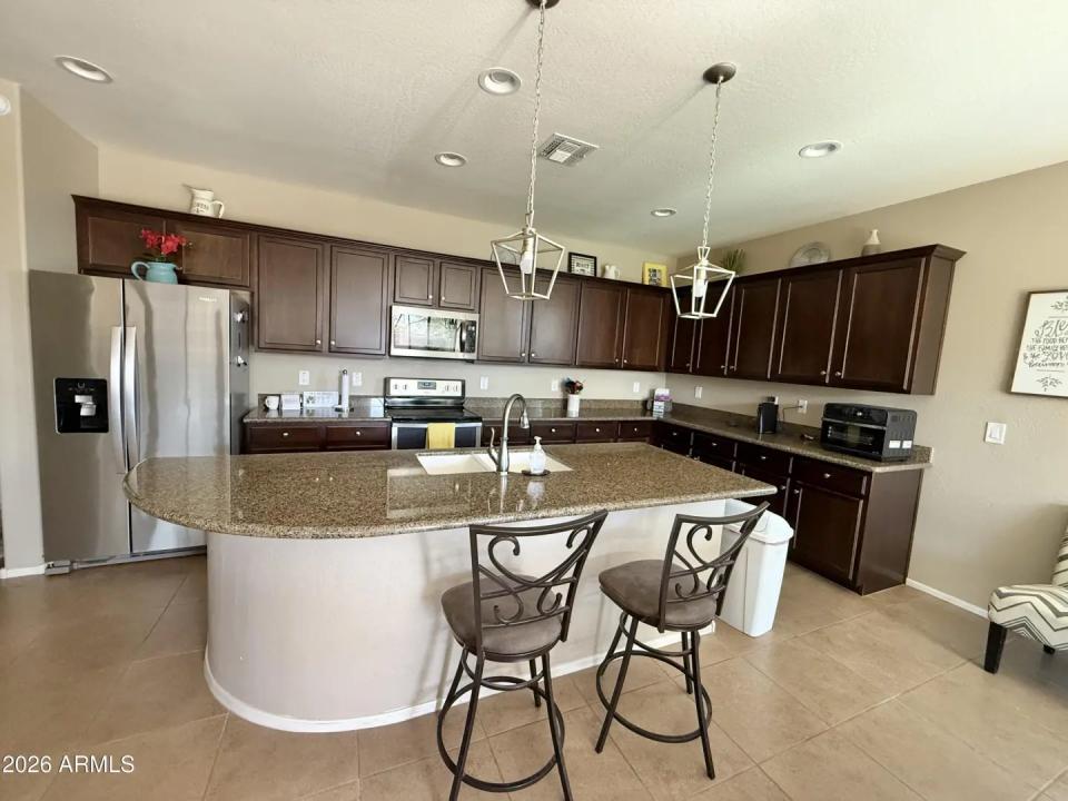 Real Estate Picture 13