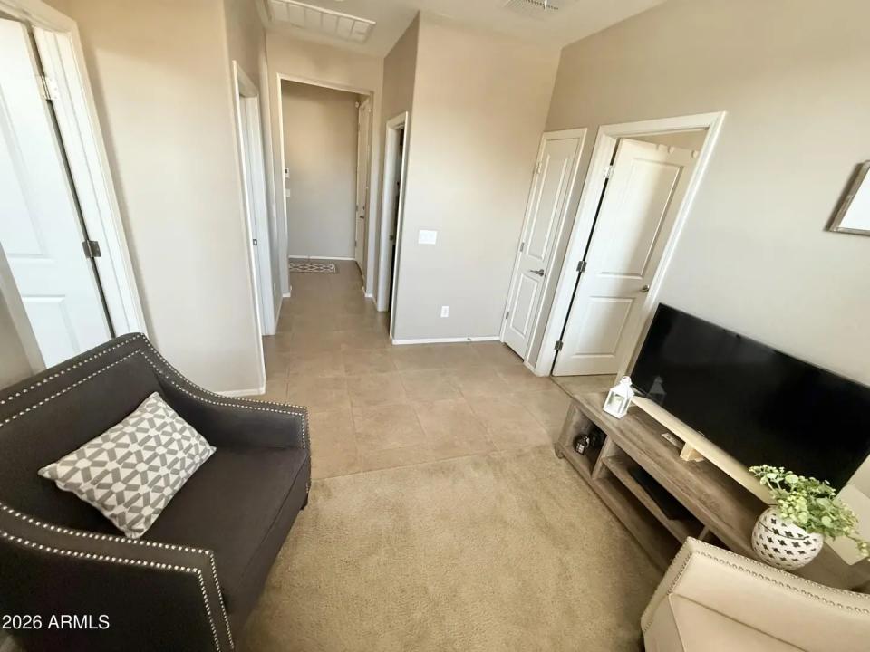 Real Estate Picture 19