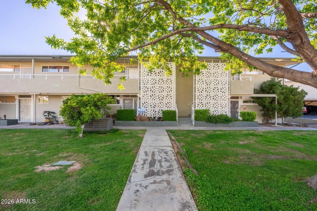 Real Estate Picture 2