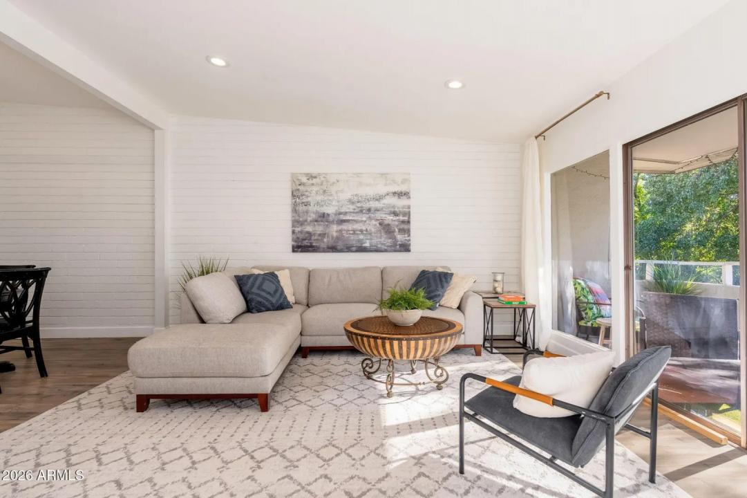 Real Estate Picture 19