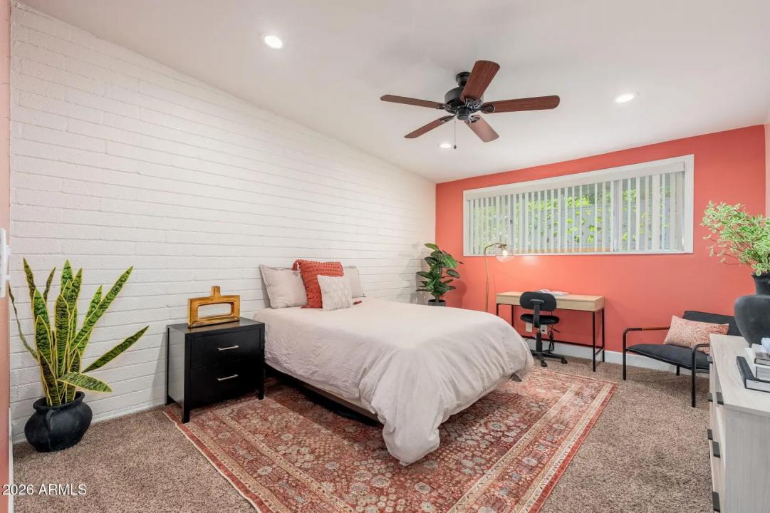 Real Estate Picture 9