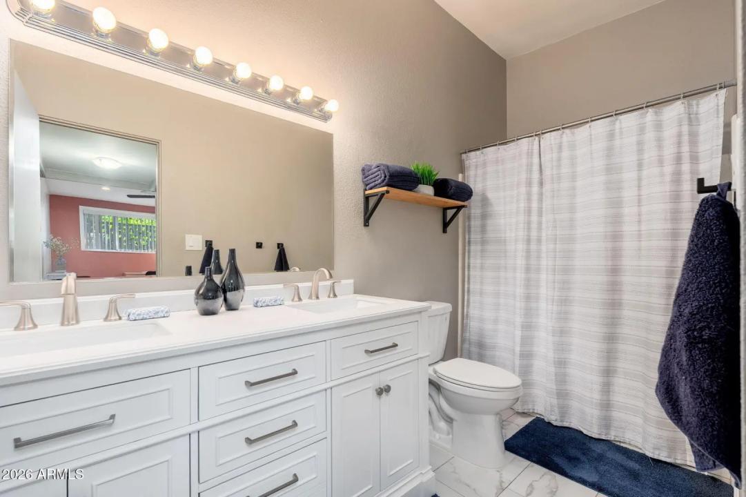 Real Estate Picture 28