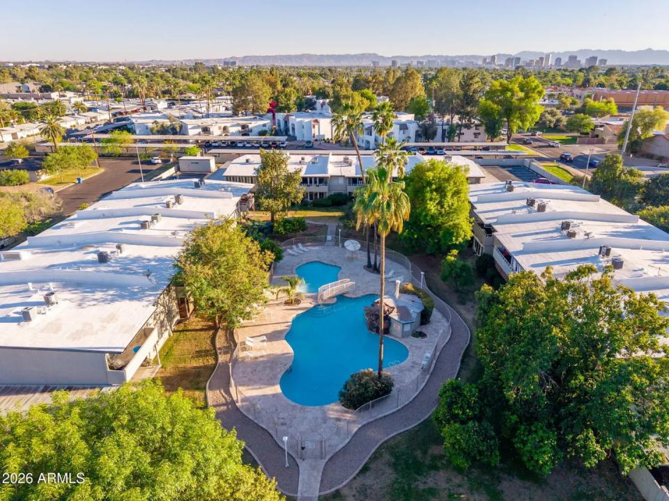 Real Estate Picture 39