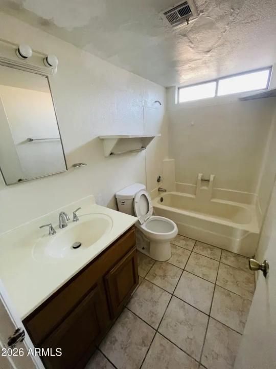 Real Estate Picture 10