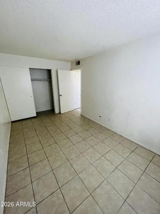 Real Estate Picture 14