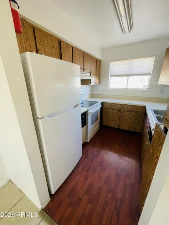 Real Estate Picture 16