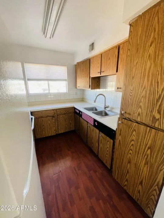 Real Estate Picture 17