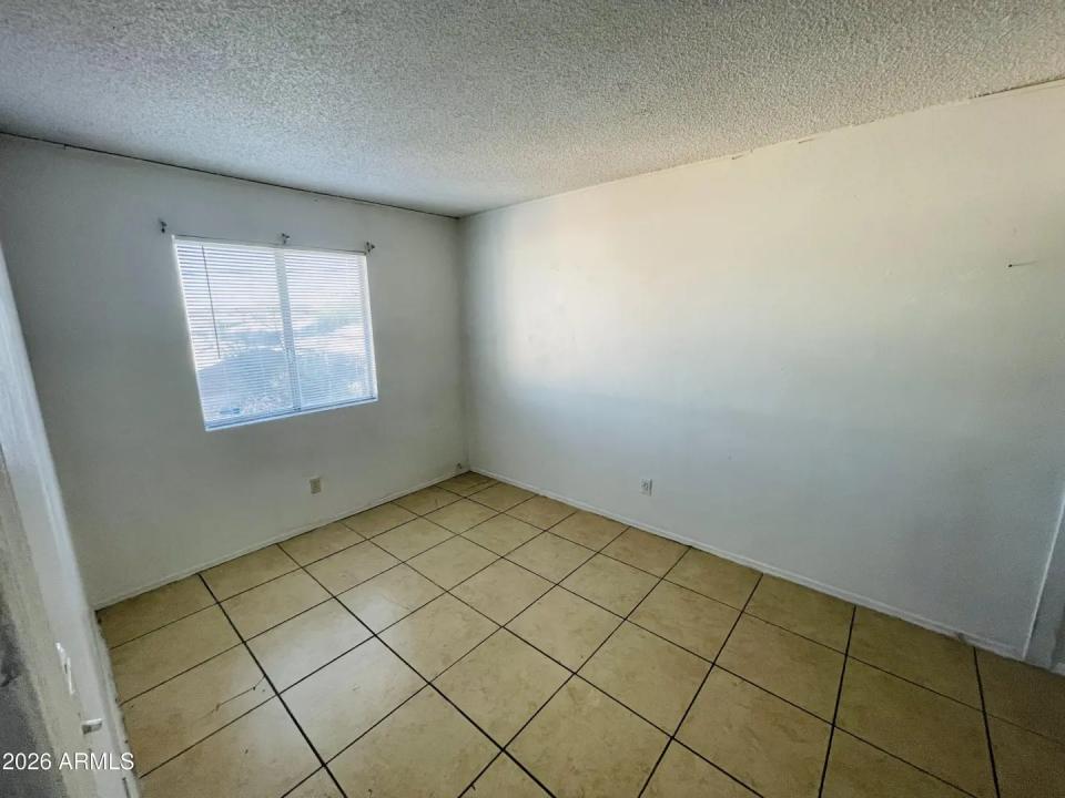 Real Estate Picture 27