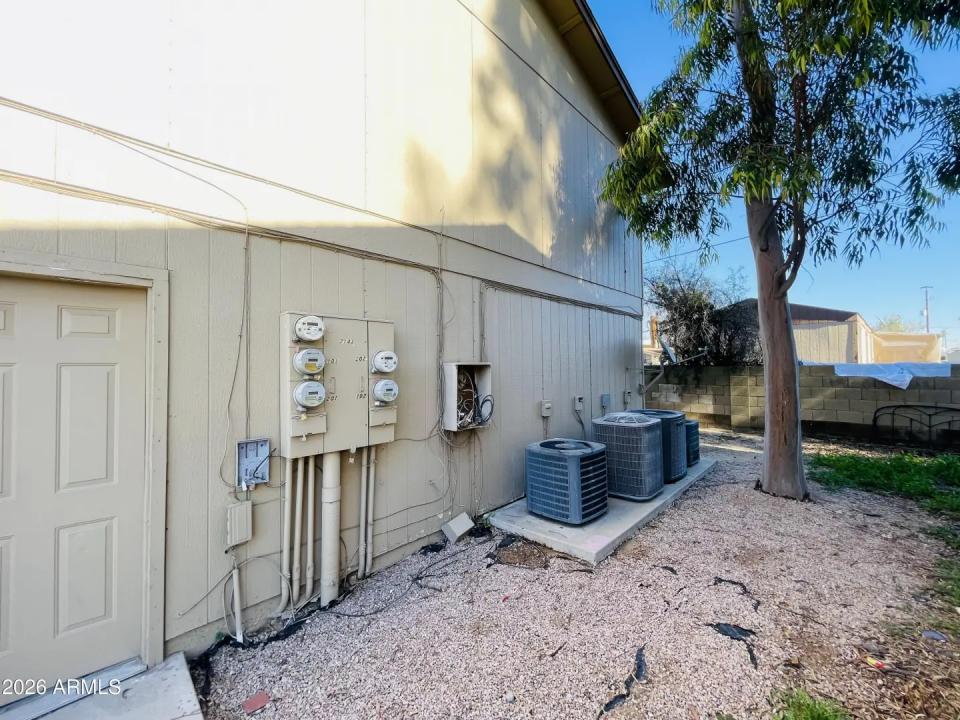 Real Estate Picture 33