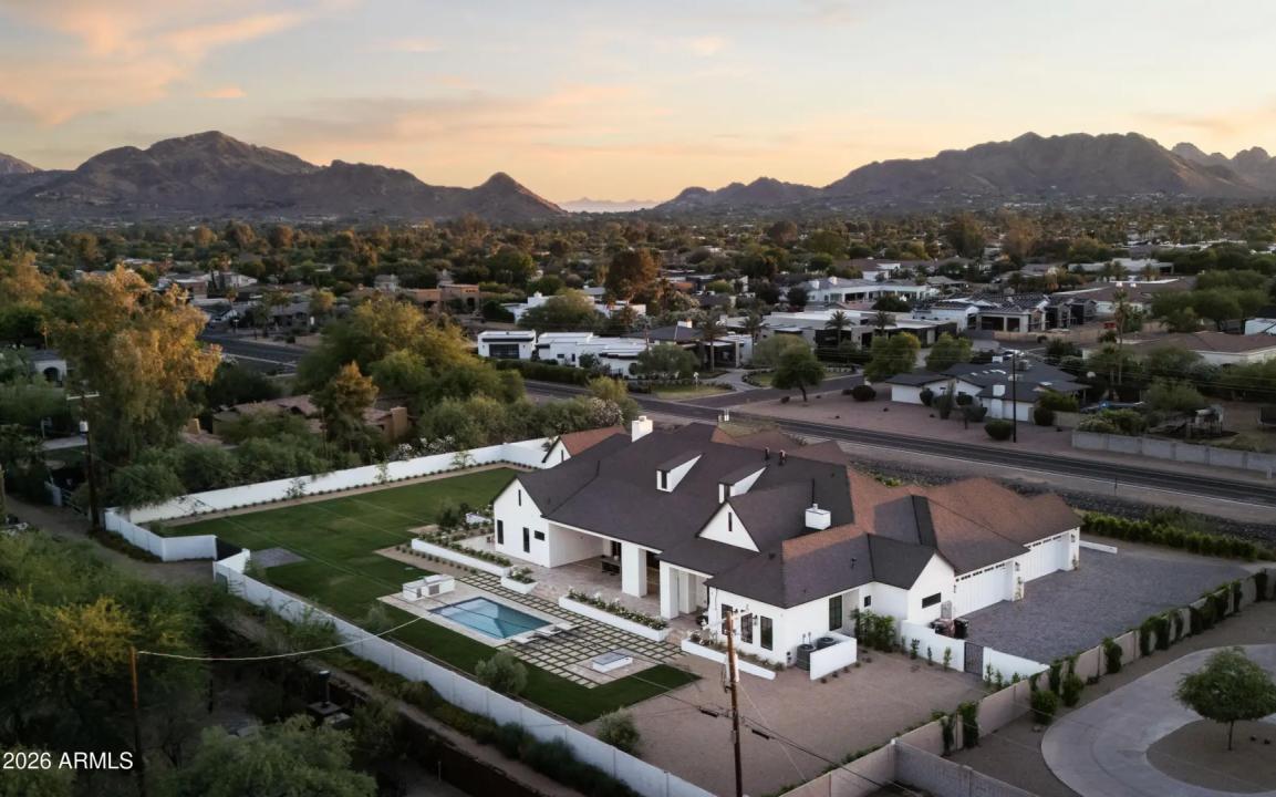 Real Estate Picture 64