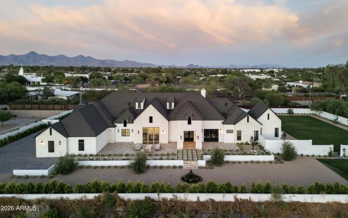 Real Estate Picture 7