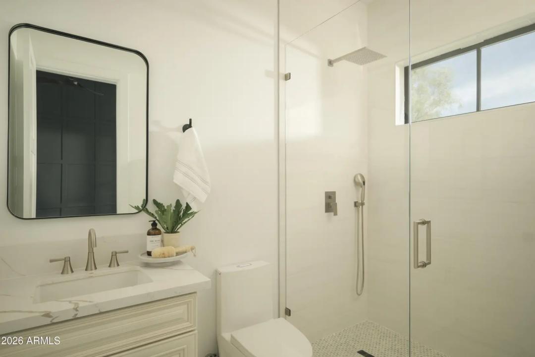 Real Estate Picture 43