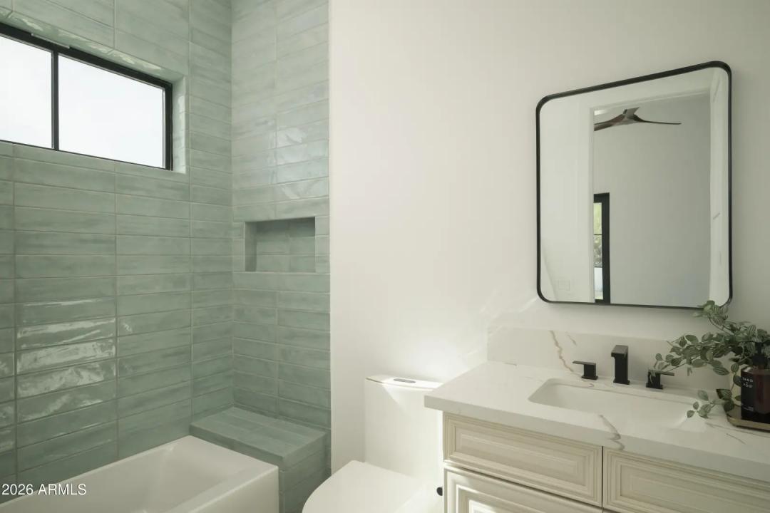 Real Estate Picture 41