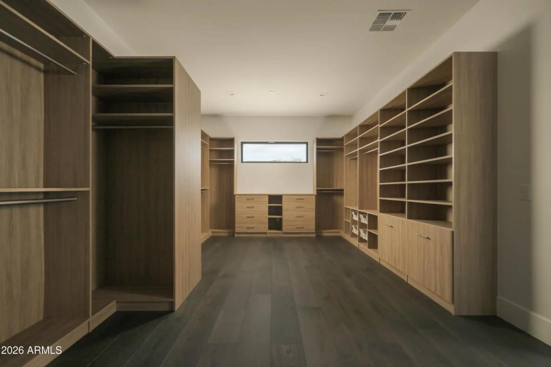 Real Estate Picture 34