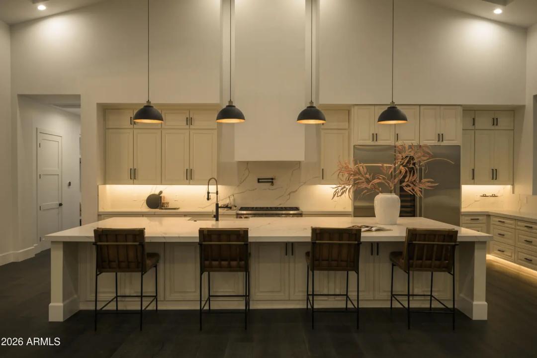 Real Estate Picture 13