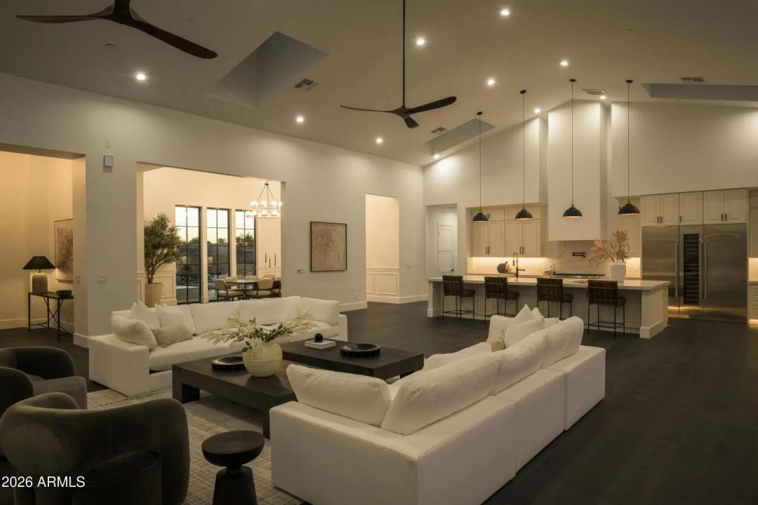 Real Estate Picture 24