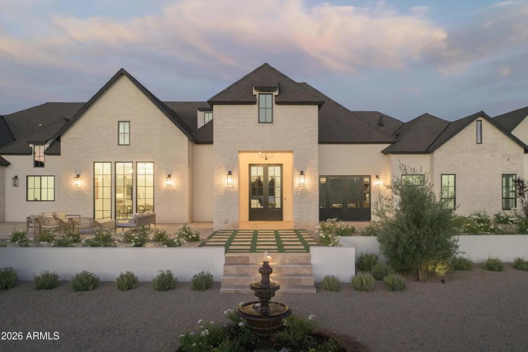 10229 N 64th Street Paradise Valley AZ 85253