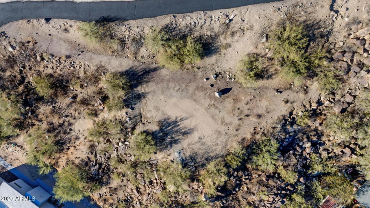 Real Estate Picture 4