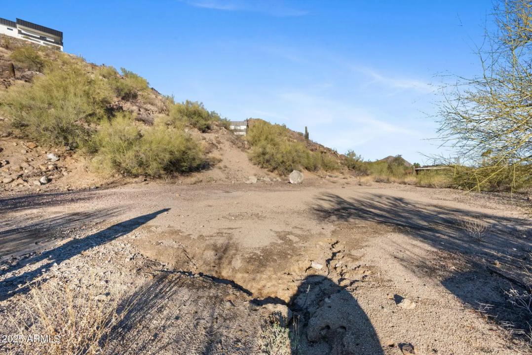 Real Estate Picture 14