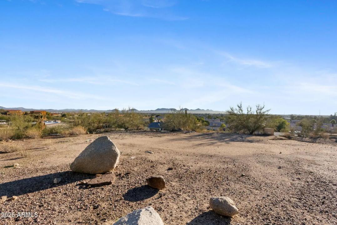 Real Estate Picture 15