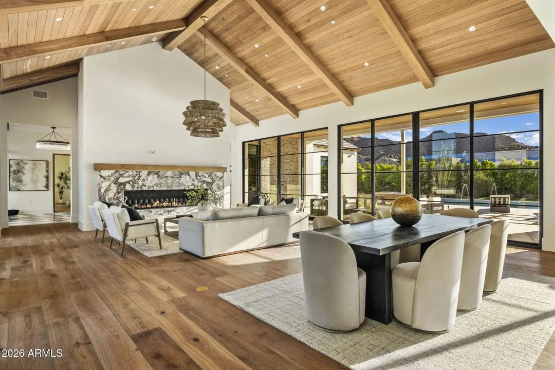 Real Estate Picture 5