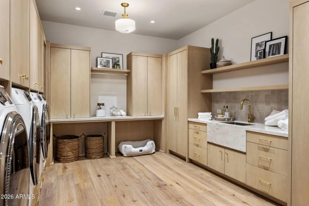 Real Estate Picture 28