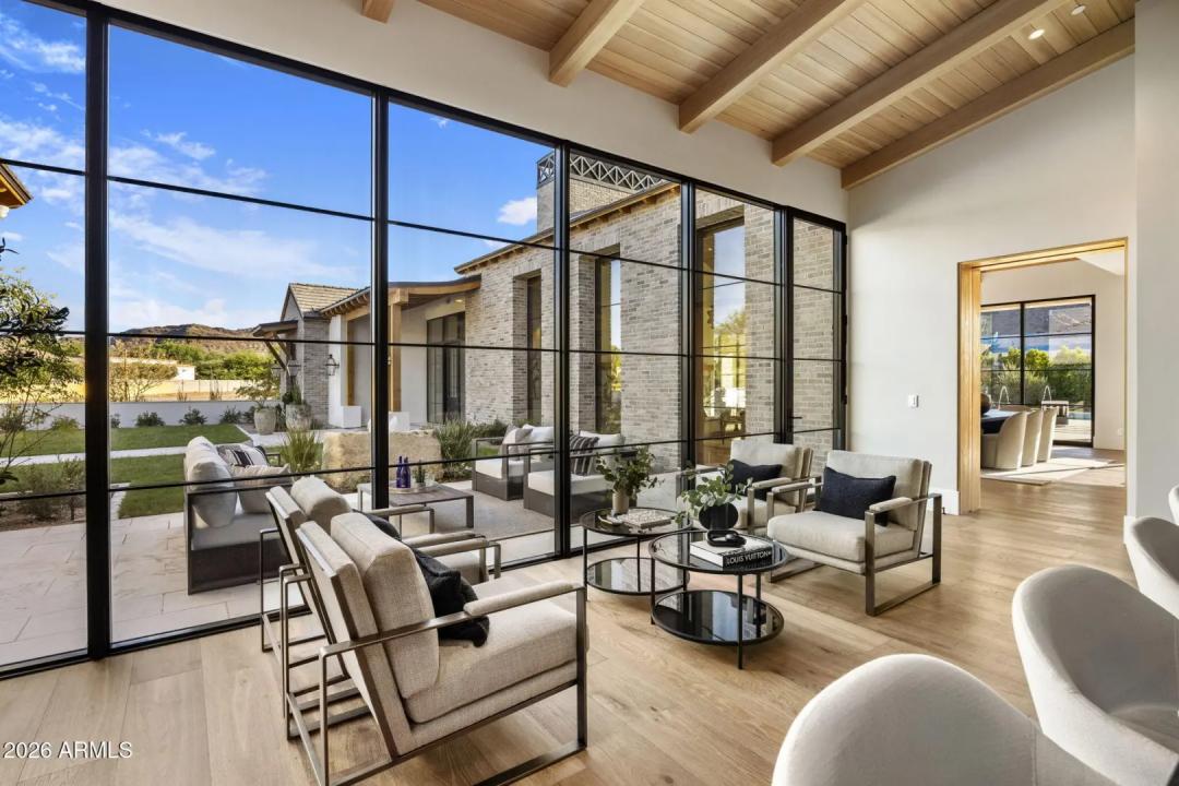 Real Estate Picture 13