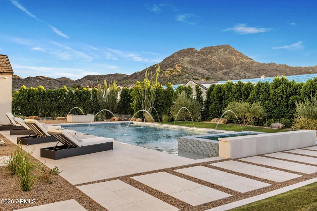 Real Estate Picture 33