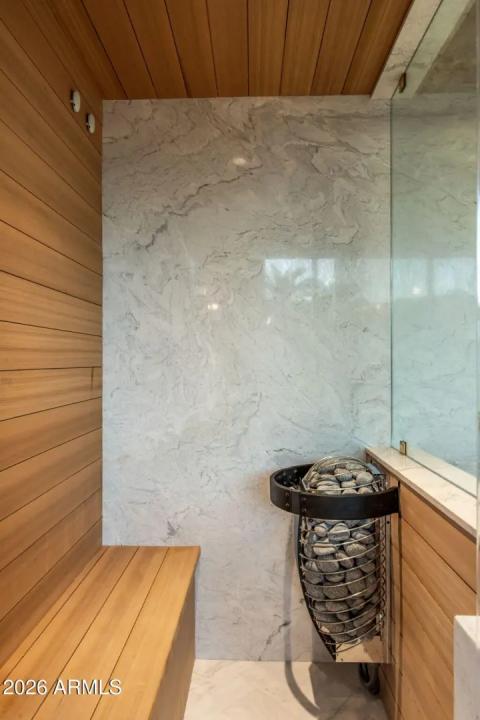 Real Estate Picture 22