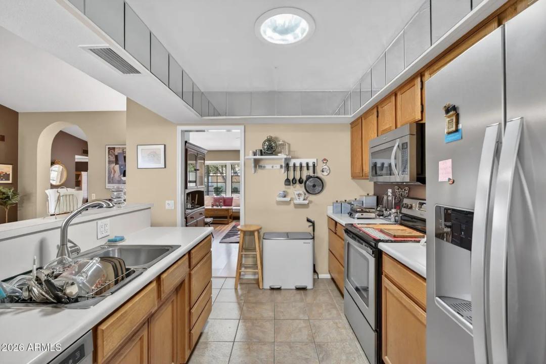 Real Estate Picture 12