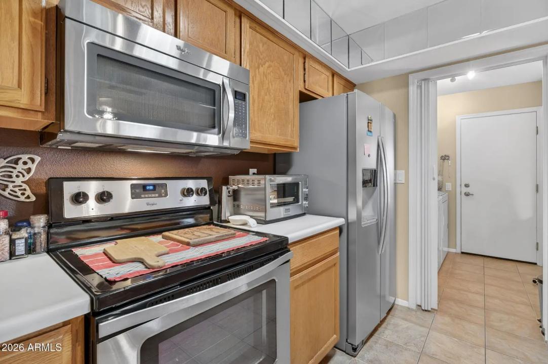 Real Estate Picture 14