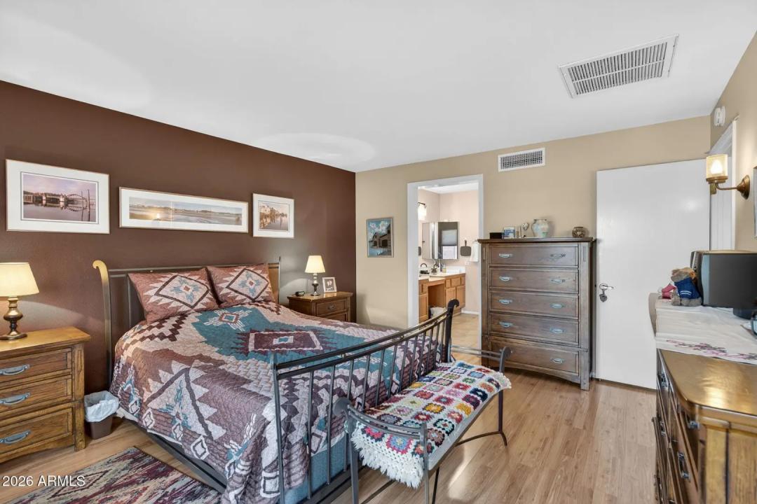 Real Estate Picture 21