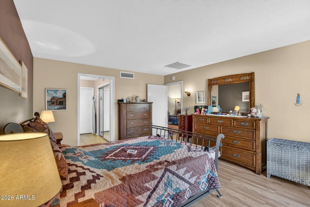 Real Estate Picture 23