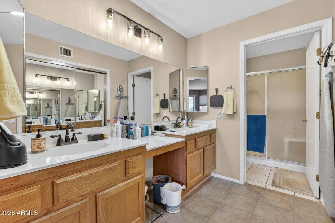 Real Estate Picture 24