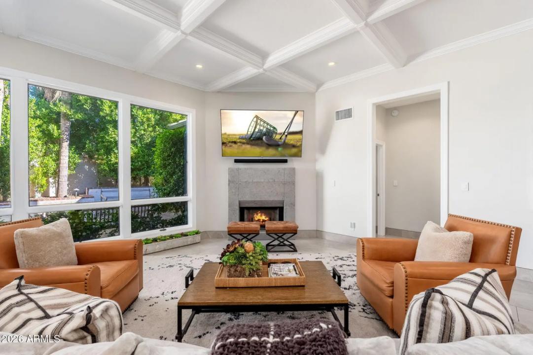 Real Estate Picture 5