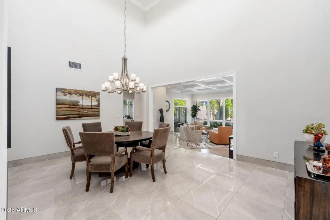 Real Estate Picture 7