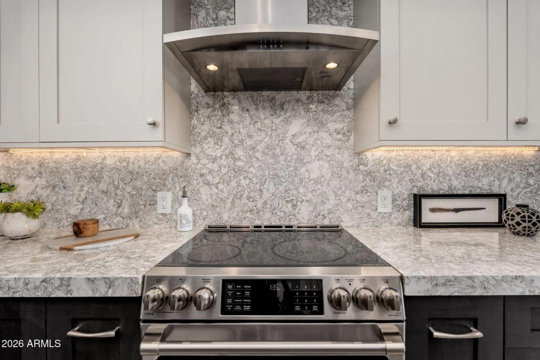 Real Estate Picture 13