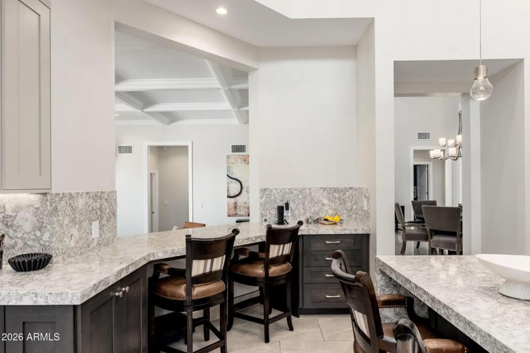 Real Estate Picture 14