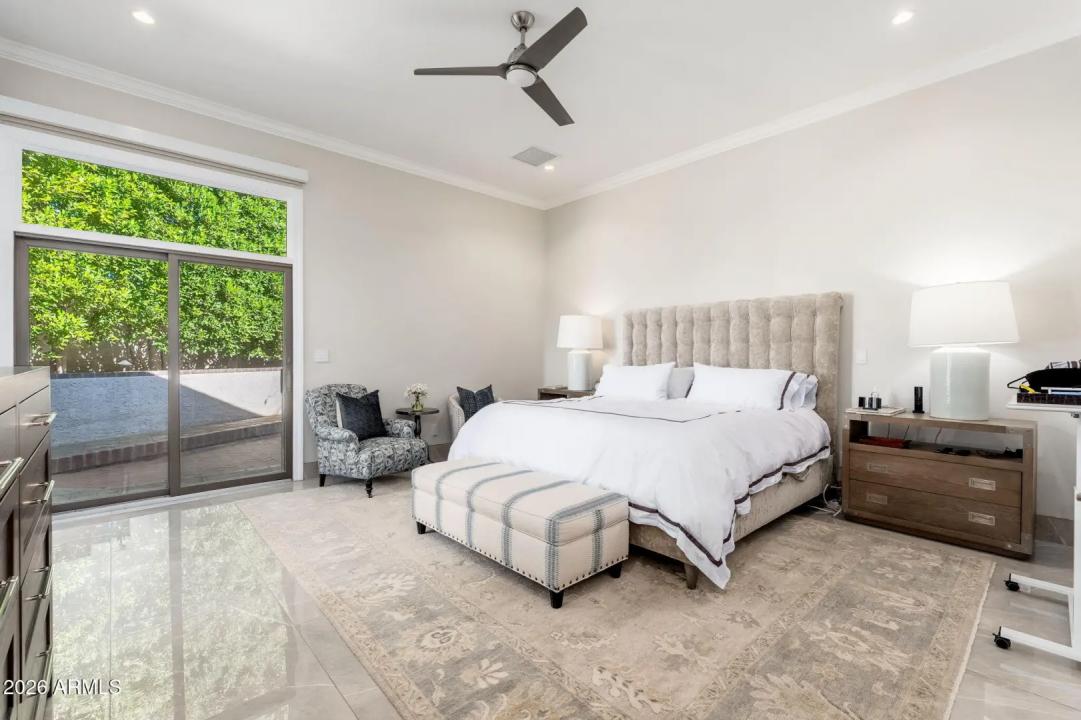 Real Estate Picture 16