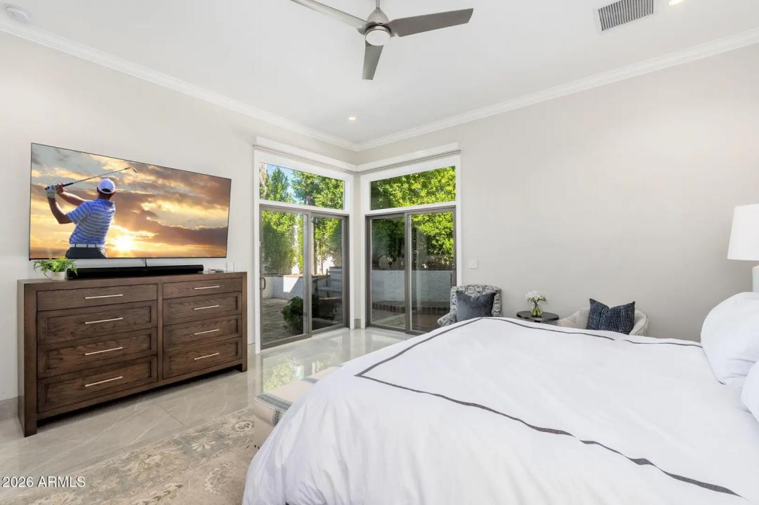 Real Estate Picture 18