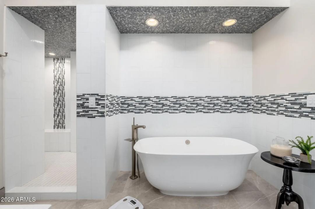 Real Estate Picture 22